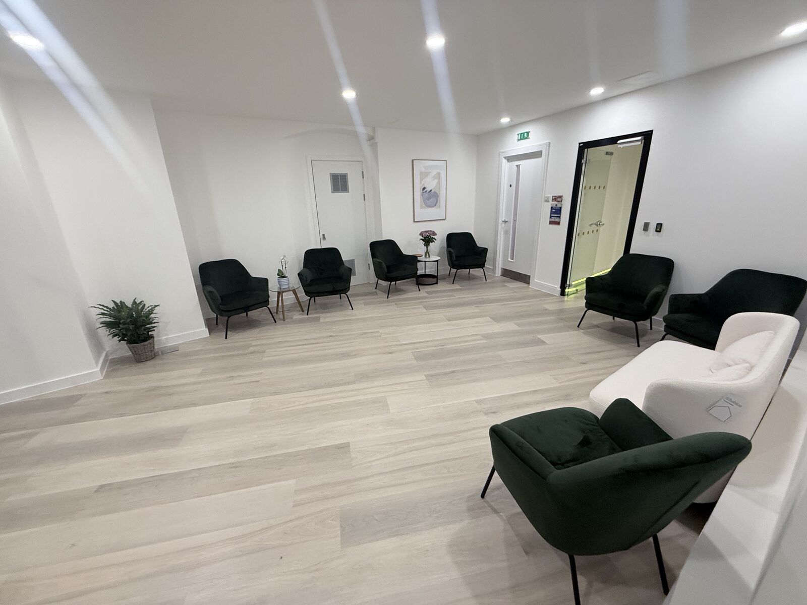 Treatment room B02 at 1 Quality Court, view 2